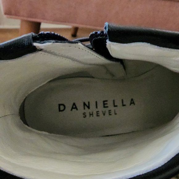 Daniella Shevel boots booties NEW WITHOUT BOX Size 8/39 - Picture 2 of 5